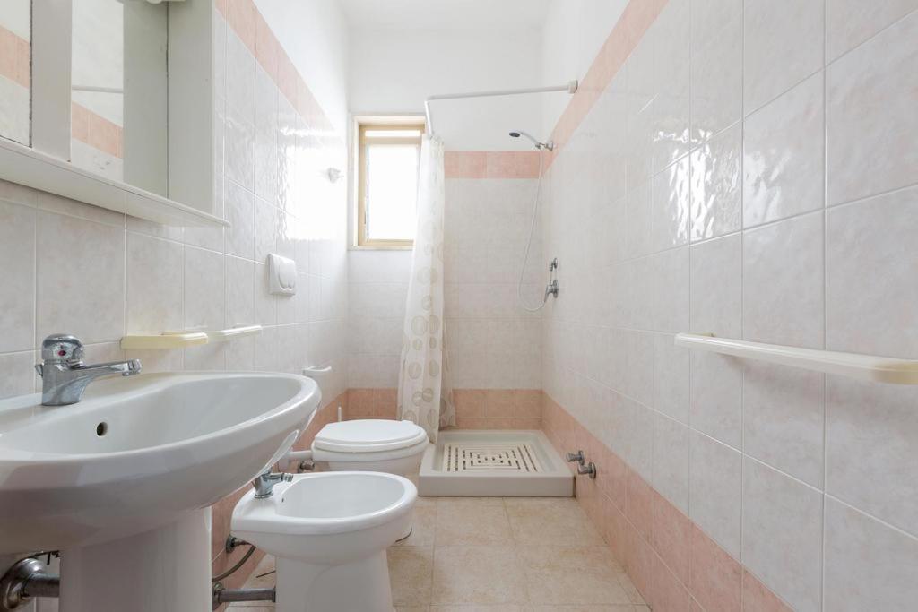 Casa Vacanza Mare Blu 토레 라필로 외부 사진