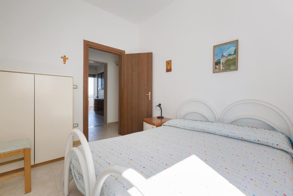 Casa Vacanza Mare Blu 토레 라필로 외부 사진